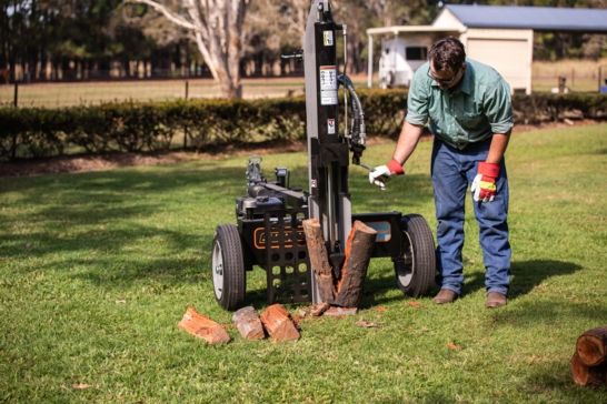 3 Signs You’ve Outgrown the Axe and Need a Log Splitter